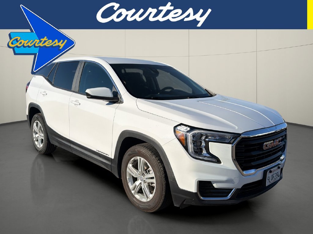 Used 2024 GMC Terrain SLE FWD image 1