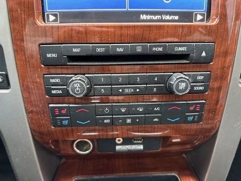 Used 2010 Ford F150 Lariat image 19