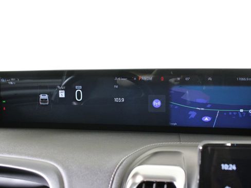 Certified 2025 Ford Expedition Platinum image 20