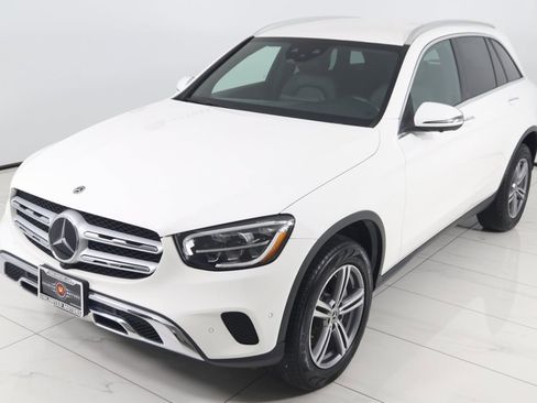Used 2022 Mercedes-Benz GLC 300 4MATIC w/ Driver Assistance Package image 22