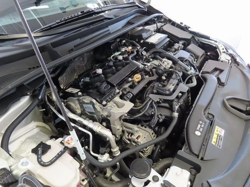 Used 2024 Toyota Corolla LE image 33