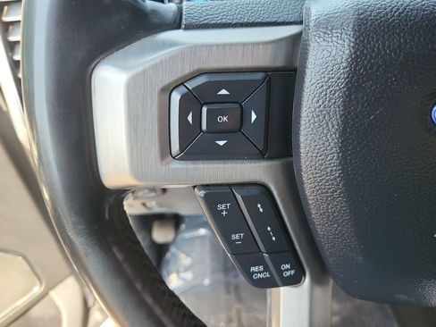Used 2021 Ford F250 Platinum w/ FX4 Off-Road Package AWD/4WD image 23