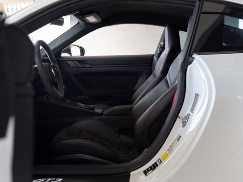 Used 2024 Porsche 911 GT3 RWD image 57
