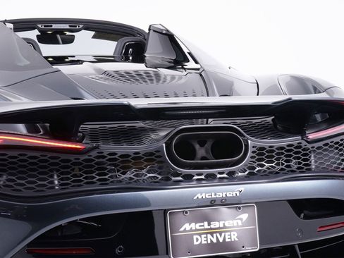Used 2024 McLaren 750S Spider RWD image 21