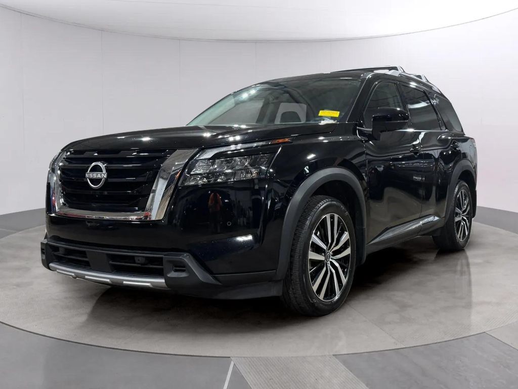 Used 2025 Nissan Pathfinder Platinum AWD/4WD image 7