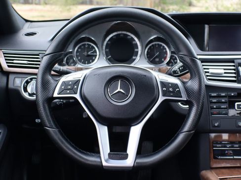 Used 2013 Mercedes-Benz E 350 4MATIC image 18