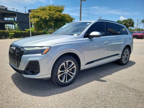 Certified 2025 Audi Q7 2.0T Premium Plus AWD/4WD image 4