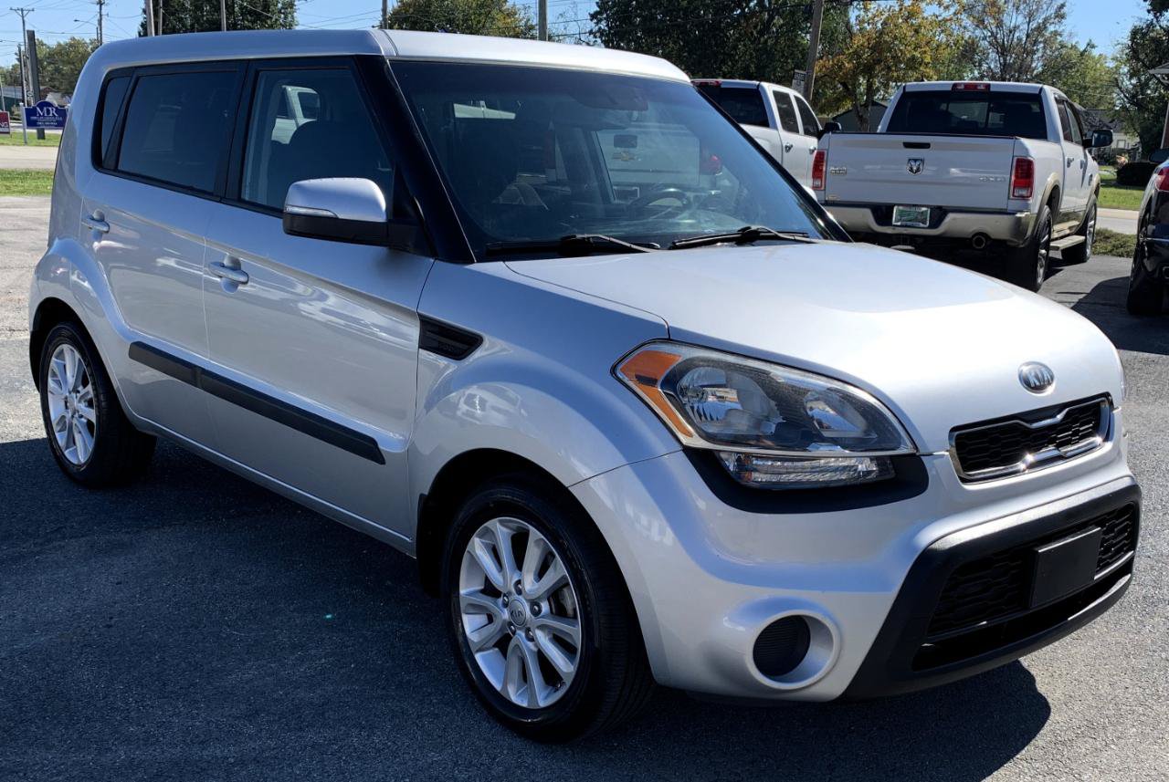 Used 2013 Kia Soul + w/ Audio Pkg FWD image 7