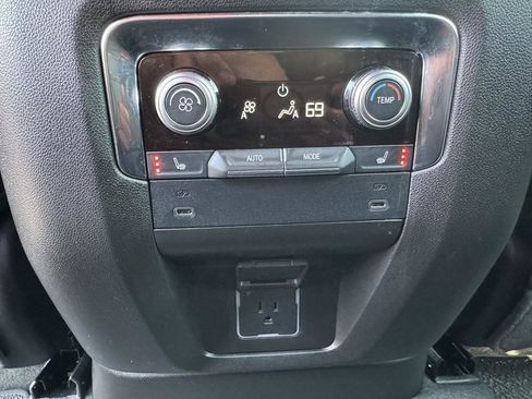Used 2026 GMC Yukon Denali w/ Sun & Power Step Package AWD/4WD image 13