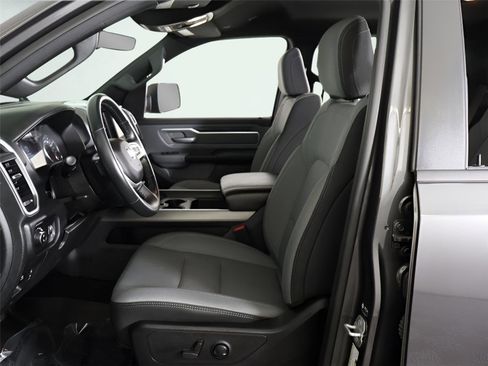 Used 2022 RAM 1500 Big Horn AWD/4WD image 6