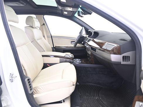 Used 2007 BMW 750Li RWD image 23