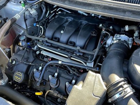 Used 2019 Ford Explorer 4WD w/ Class III Trailer Tow Package image 35