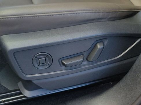 Certified 2025 Audi Q5 Premium w/ Convenience Package AWD/4WD image 18