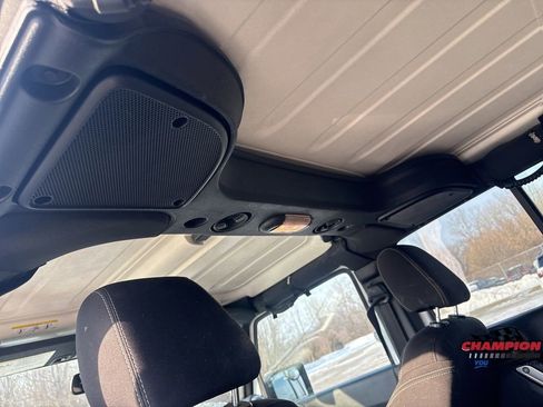 Used 2015 Jeep Wrangler Unlimited Sahara w/ Dual Top Group image 24