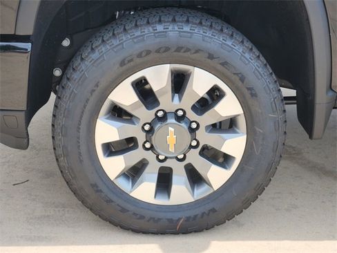 New 2026 Chevrolet Silverado 2500 Custom w/ Custom Value Package AWD/4WD image 18