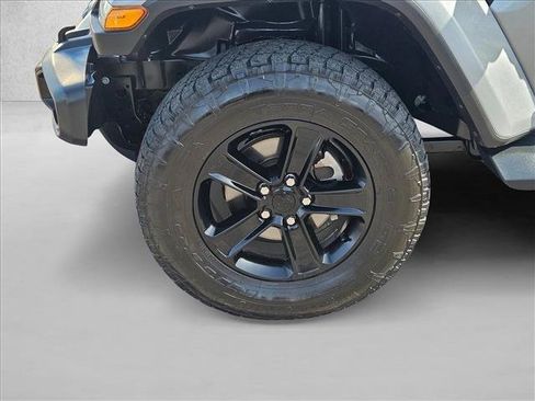 Used 2021 Jeep Wrangler Unlimited Sahara AWD/4WD image 24