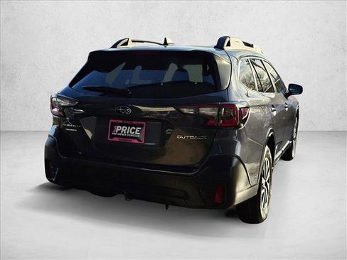 Used 2022 Subaru Outback Premium image 5