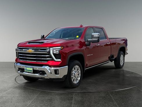 Used 2025 Chevrolet Silverado 2500 LTZ w/ LTZ Convenience Package AWD/4WD image 3