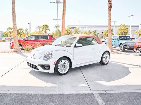 Used 2019 Volkswagen Beetle 2.0T Final Edition SEL image 4