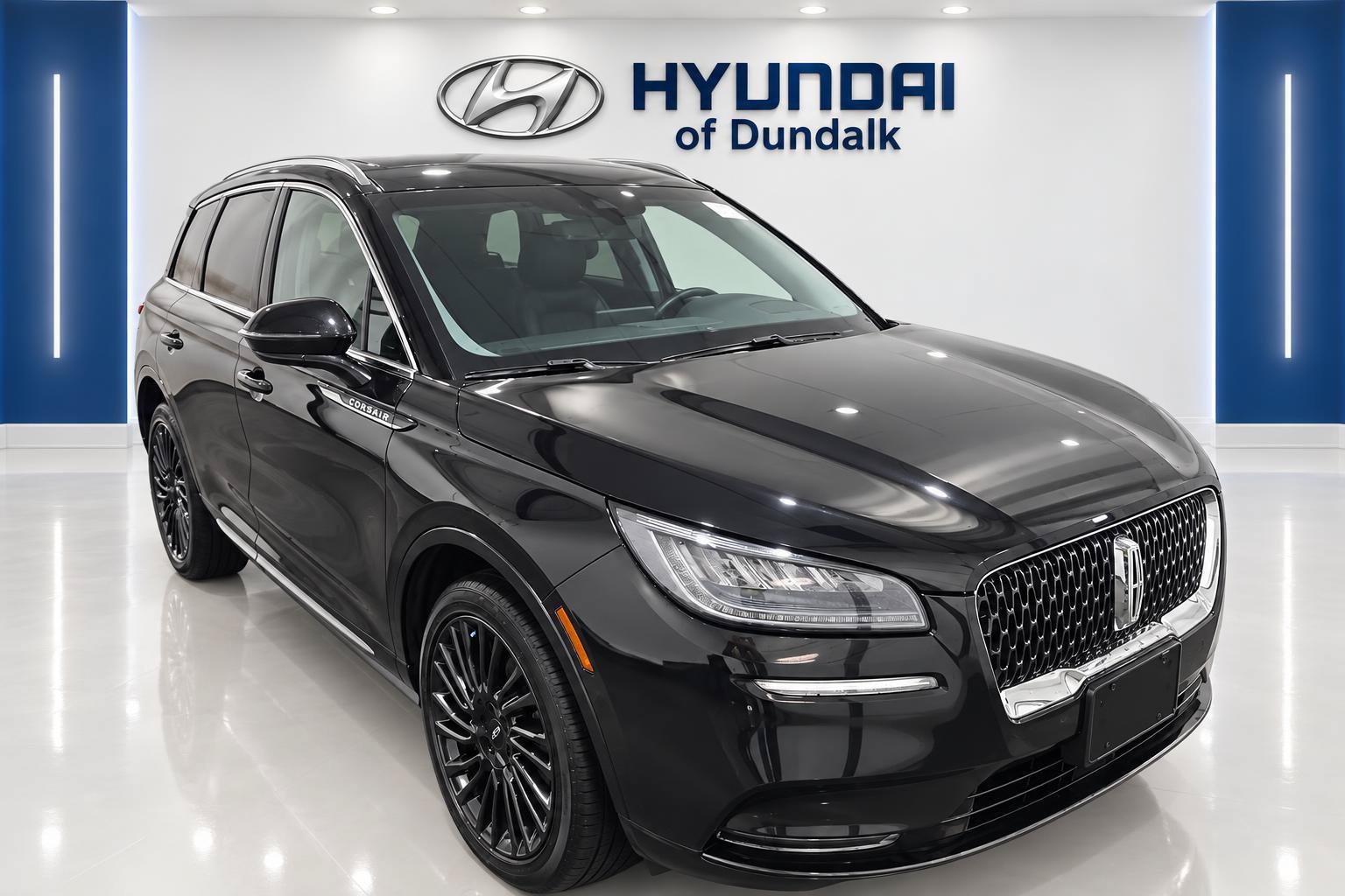 Used 2022 Lincoln Corsair Reserve w/ Luxury Package AWD/4WD image 1