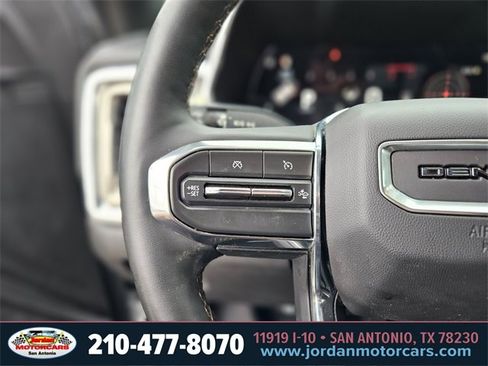 Used 2024 GMC Canyon Denali image 26