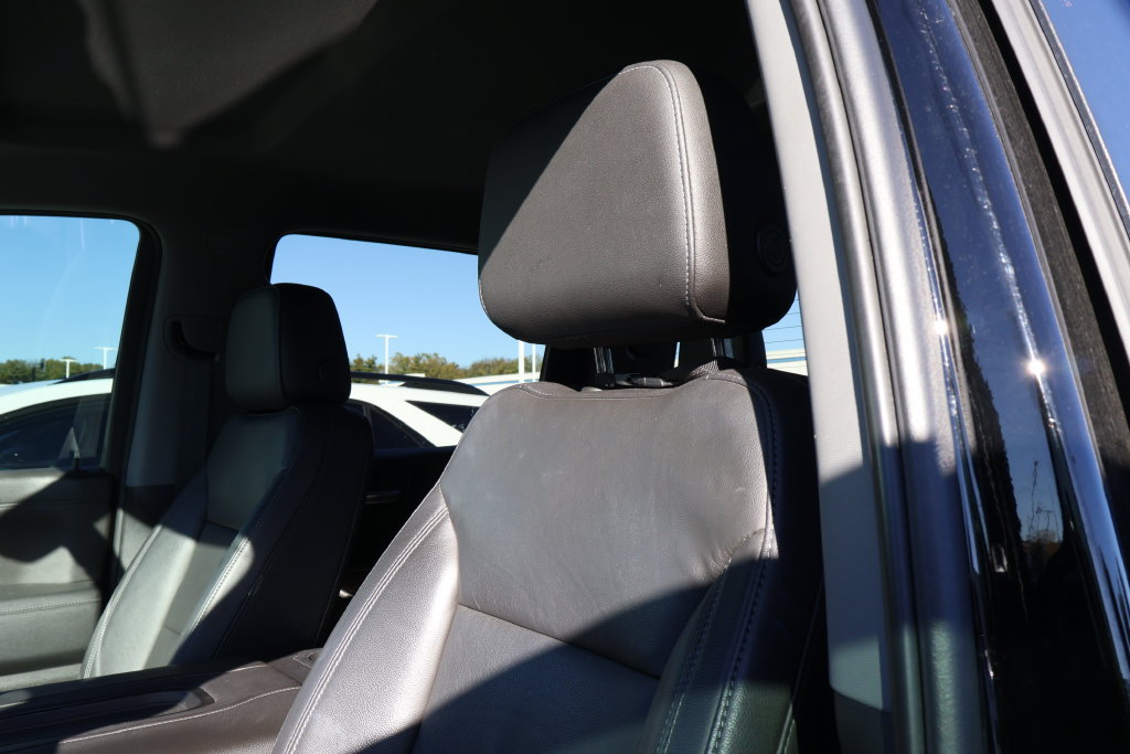Used 2019 Chevrolet Silverado 1500 LT Trail Boss AWD/4WD image 13