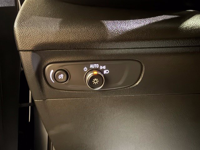 Used 2022 Buick Envision Preferred FWD image 37