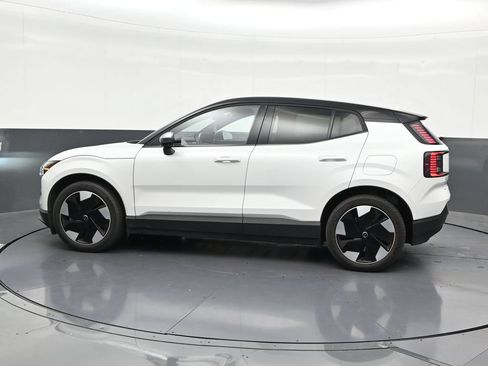 Used 2025 Volvo EX30 Plus AWD/4WD image 2