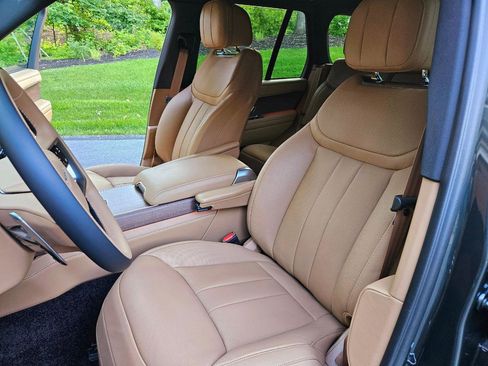 Used 2024 Land Rover Range Rover SE AWD/4WD image 15