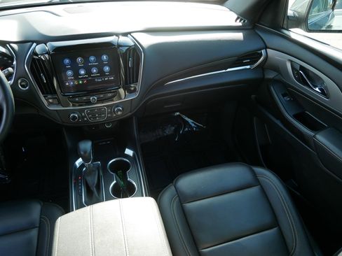 Used 2023 Chevrolet Traverse LT AWD/4WD image 11