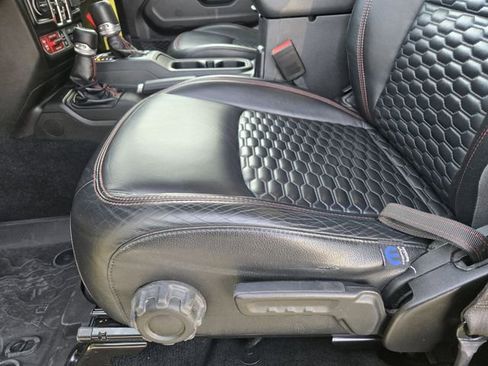 Used 2022 Jeep Wrangler Unlimited Rubicon w/ LED Lighting Group image 27