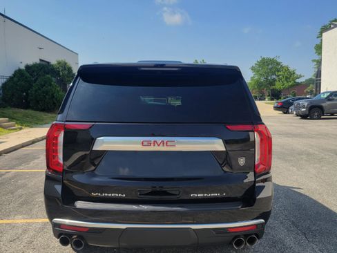 Used 2024 GMC Yukon XL Denali image 3