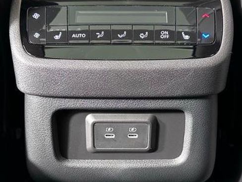 Certified 2026 INFINITI QX60 Luxe w/ Family Package FWD image 21