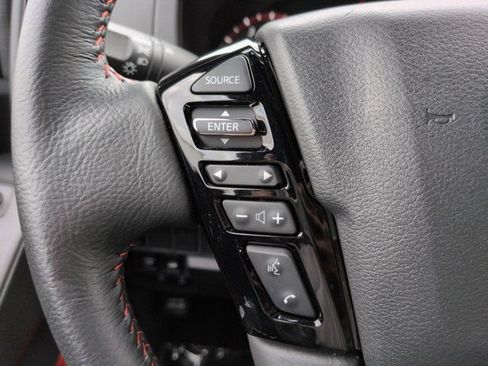Used 2025 Nissan Frontier PRO-4X AWD/4WD image 22