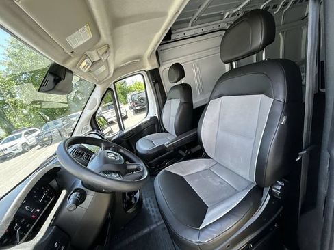 Used 2025 RAM ProMaster 2500 w/ Convenience Group FWD image 15