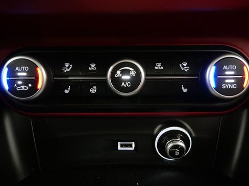 Used 2021 Alfa Romeo Stelvio Sprint w/ Sun & Sound Package AWD/4WD image 19