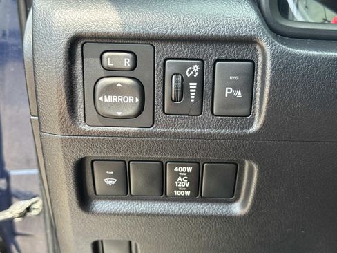 Used 2018 Toyota 4Runner Limited AWD/4WD image 23