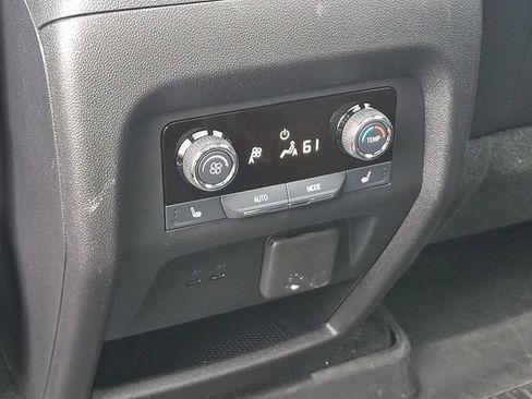 Used 2026 Chevrolet Traverse RS AWD/4WD image 18