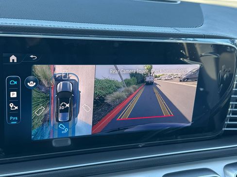 New 2026 Mercedes-Benz GLS 450 4MATIC image 21