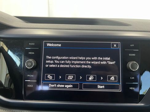 Certified 2024 Volkswagen Taos SE image 18