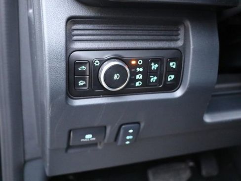 New 2026 Ford F250 Lariat w/ Black Appearance Package image 31