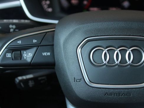 Used 2025 Audi Q3 2.0T Premium AWD/4WD image 31