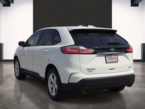 Used 2019 Ford Edge SE FWD image 3