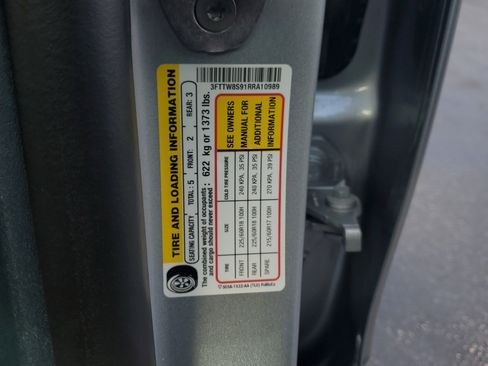 Certified 2024 Ford Maverick Lariat image 30