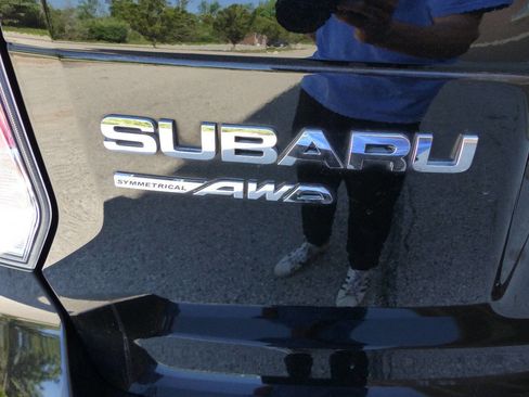 Used 2017 Subaru Forester 2.5i Premium AWD/4WD image 10