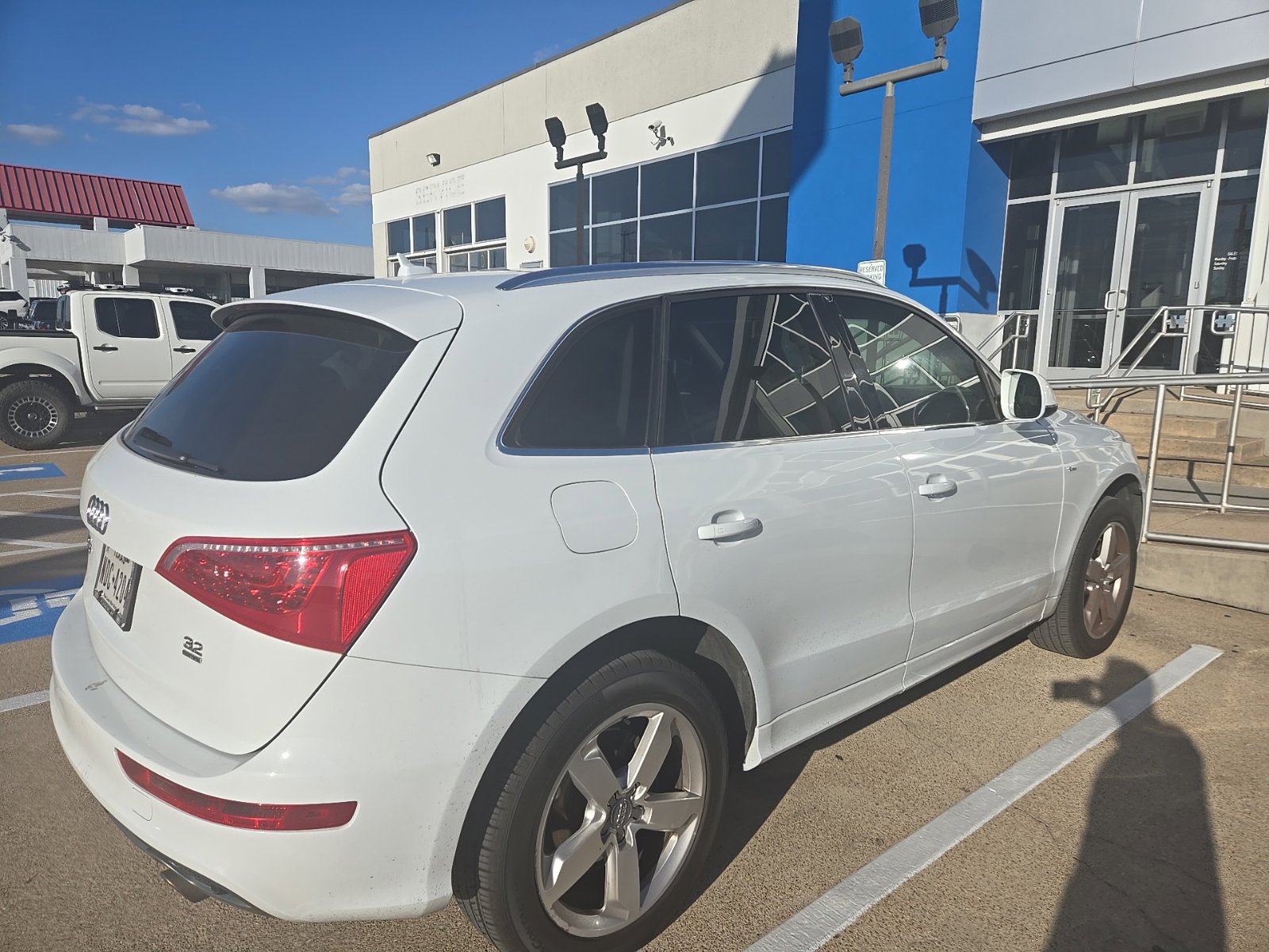 Used 2012 Audi Q5 3.2 Premium Plus w/ Audi MMI Navigation Plus Pkg AWD/4WD image 5