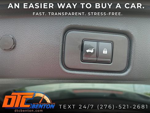 Used 2025 Nissan Pathfinder SL AWD/4WD image 29