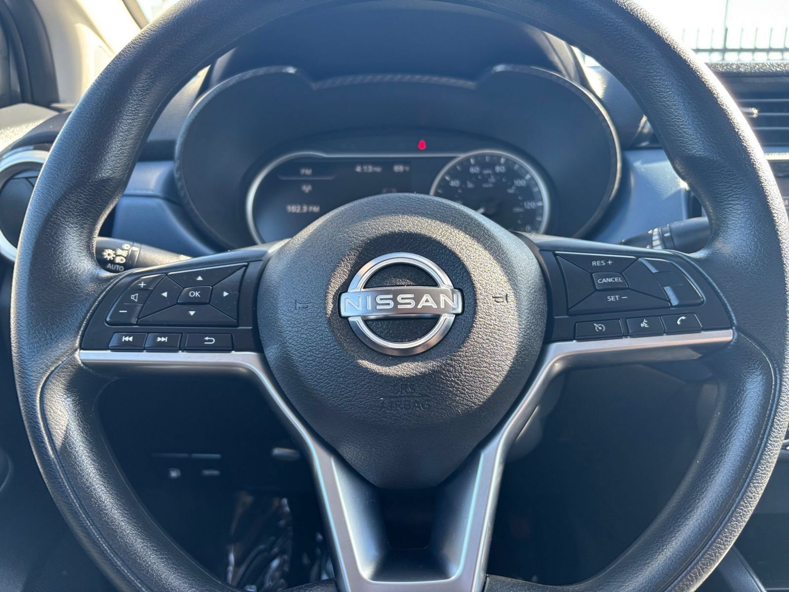 Used 2025 Nissan Versa SV FWD image 27