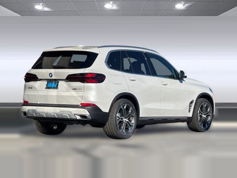 New 2026 BMW X5 xDrive50e AWD/4WD image 8