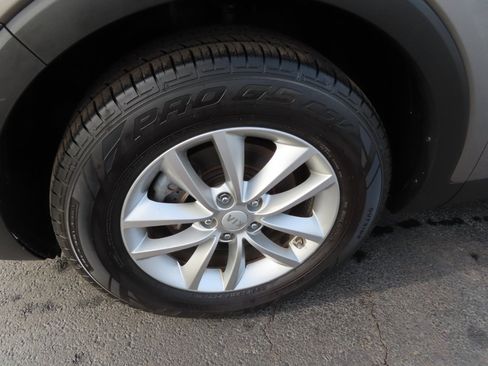 Used 2017 Kia Sorento LX w/ LX Convenience Package image 11